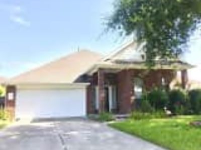 3 Bedroom 2BA 2175 ft² House For Rent in Pearland, TX 10103 Hidden Falls Dr