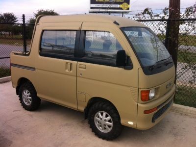Daihatsu Mini Deck Van 4x4 w/ Air Cond.
