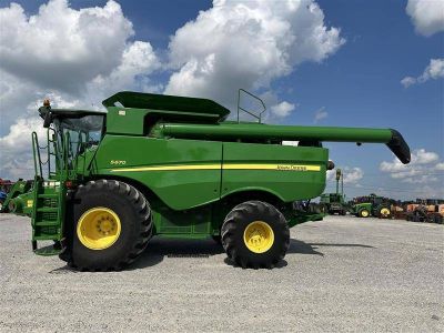 2012 John Deere S670