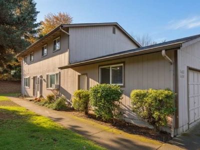 3 Bedroom 1.5BA 2352 ft Apartment For Rent in Albany, OR
