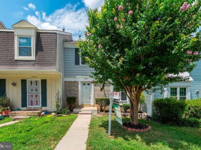 3 Bedroom 1BA 1594 ft Apartment For Rent in Woodbridge, VA