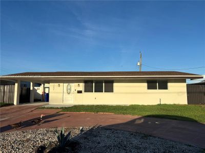 3 Bedroom 2BA 1360 ft Single Family Home For Sale in Pembroke Pines, FL
