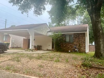 2 Bedroom 1BA 1050 ft House For Rent in Niceville, FL