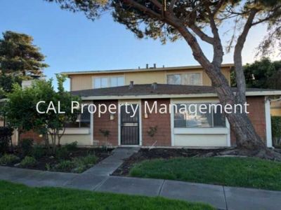 2 Bedroom 1BA 875 ft Apartment For Rent in Salinas, CA