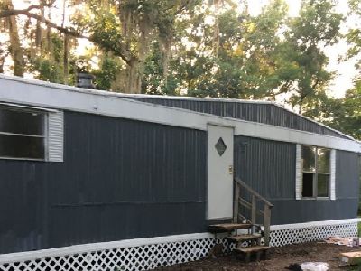 2 Bed | 1 Bath Mobile Home For Rent - Lot 15