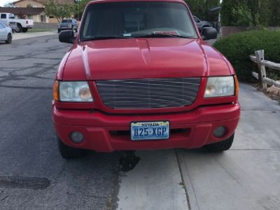 2002 Ford Ranger with matching shell