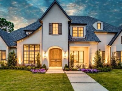 5 Bedroom 5BA 4000 ft Single Family Home For Sale in JOHNS CREEK, GA