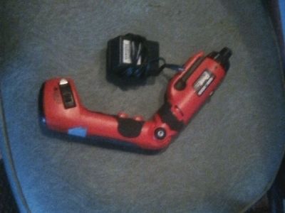 Black and decker pivot plus