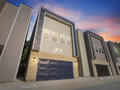 3 Bedroom 2BA 1620 ft Single Family House For Sale in Houston, TX