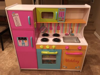 Girl Play Kitchen