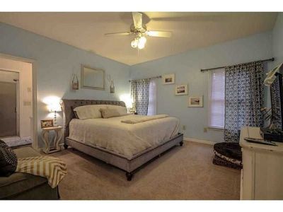 Beautiful Bedroom/Bath Suite For Rent in Large Guilford Home
