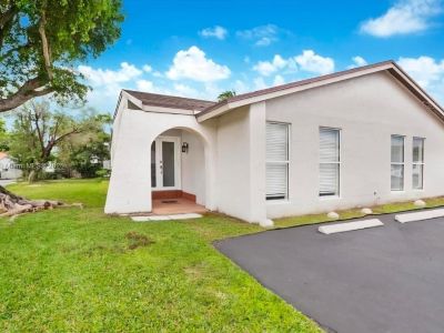 4 Bedroom 3BA 1740 ft House For Rent in Miami, FL