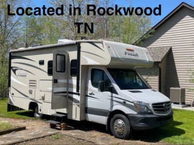 REDUCED - Privately owned - 2018 Coachmen Prism 2200FS