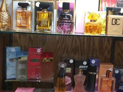 Colognes Perfumes Gifts Men's Ladies Pensacola T W Flea Market Booth 66 Indoors