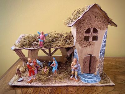 Nativity Scene Set w/ Inn & Stable
