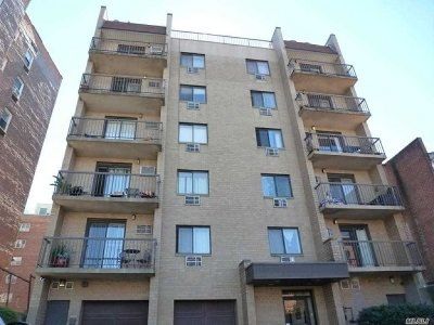 Condo for Sale in 135-08 82 Ave #304 Briarwood, NY 11435