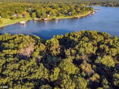 50 x 100 (near lake ) Trinidad, TX