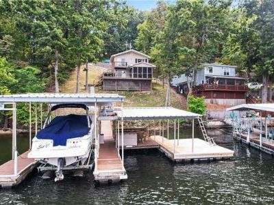 3 Bedroom 2BA 1350 ft Furnished Single Family Home For Sale in LAKE OZARK, MO