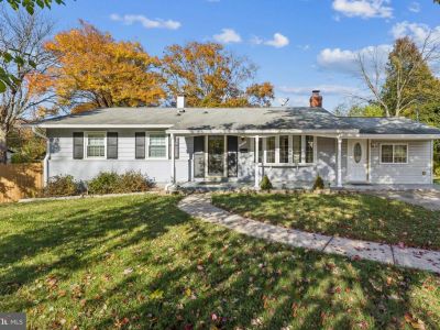 5 Bedroom 3BA 2460 ft Apartment For Rent in Annandale, VA