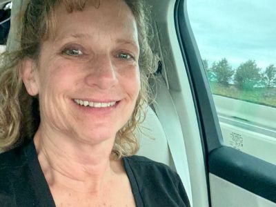 Johnna - Needs a Place or a Room