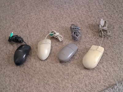 4 COMPUTER MOUSES