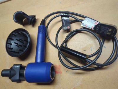 NO HOT AIR Dyson HD07 hair dryer