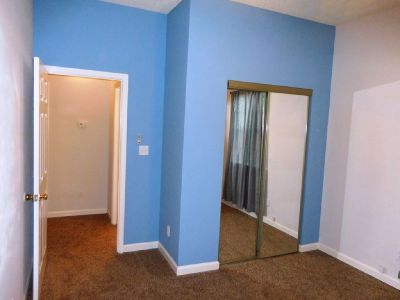 1900ft2 - Just Renovated Single Home 4/2 - Walk to FSU - Spacious Room