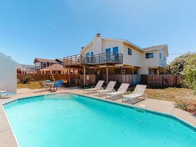 5 Bedroom 3BA Pet-Friendly House Vacation Rental in Forever and All Waves, Virginia Beach, VA
