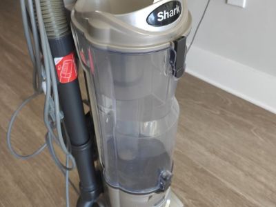Shark Navigator DLX vacuum cleaner