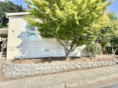 3 Bedroom 2BA 1344 ft Mobile Home For Rent in Salem, OR