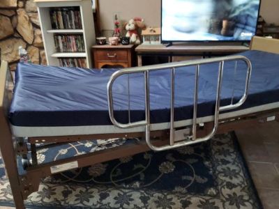 Hospital bed paid $1500. Asking$700.00