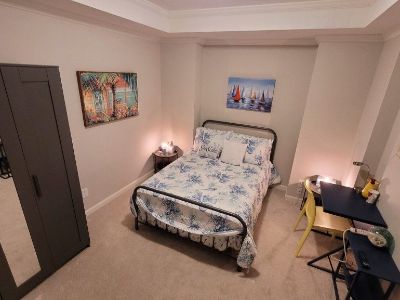 Furnished Room Private Entrance – Utilities Included