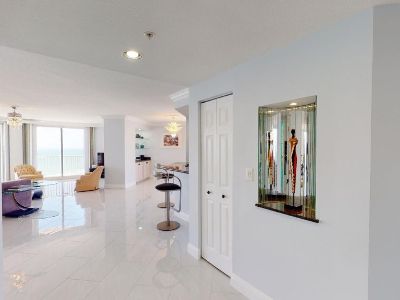 3BR 3BA 2400sqf ocean front luxury penthouse condo (N Hutch Is, FL)