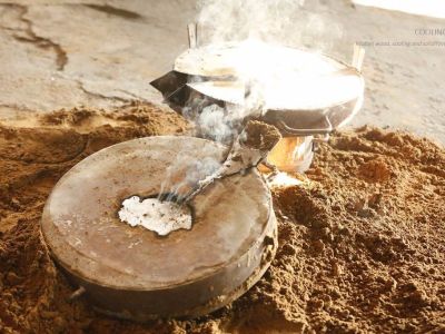 Eye-Catching Molten Wood End Table | Aglow Exports Inc.