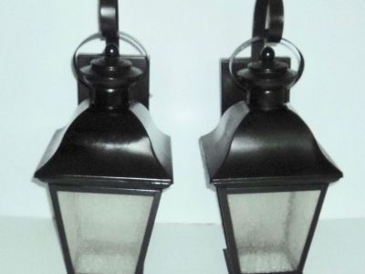 New - (2) Outdoor Wall Lights