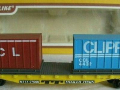 Life-Like #8442 Flat Car w/2 Containers