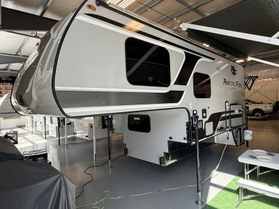 2025 Arctic Fox 1140 Wet Bath