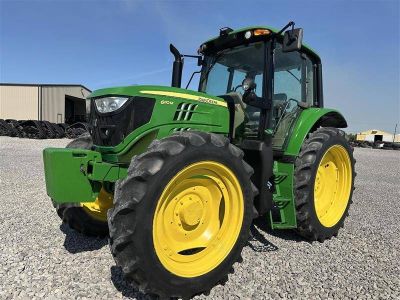 2016 John Deere 6110M