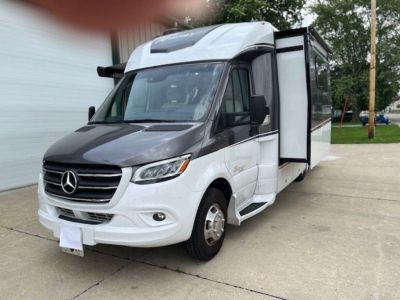 2022 Regency RV Ultra Brougham 25MB