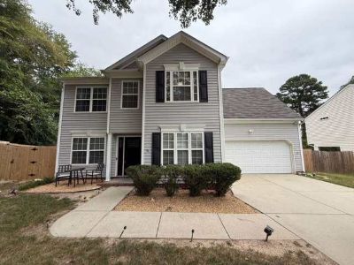 4 Bedroom 2.5BA 1921 ft Pet-Friendly Apartment For Rent in Raleigh, NC