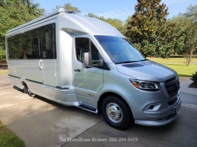 2022 Airstream Atlas Touring Coach 24' **REDUCED**