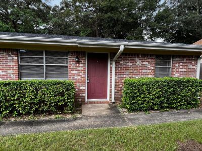 2 Bedroom 1BA 784 ft House For Rent in Niceville, FL