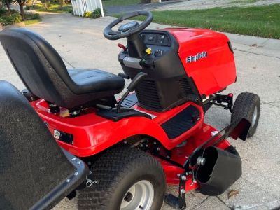 SIMPLICITY REGENT RIDING MOWER