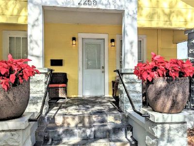 (7) seven St Petersburg,  Florida  winter vacation rentals with available dates