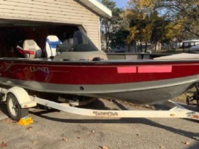 2001 Lund Mr Pike Fishing Boat