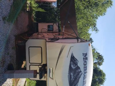 2015 Keystone Montana Fifth Wheel