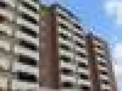 2bd + den apartment in North Hills