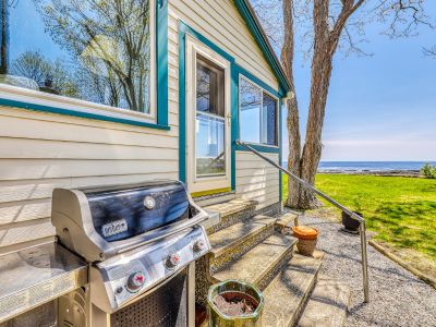 6 Bedroom 3BA House Vacation Rental in Castle Rock & Sea Belle Cottage, York, ME