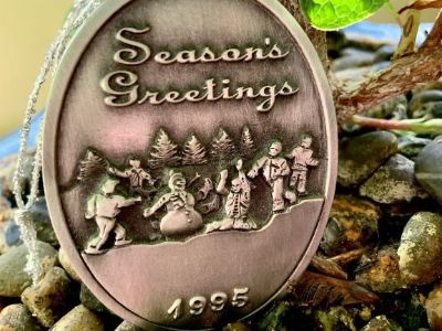 Pewter Oval "Season's Greeting" 3" Ornament