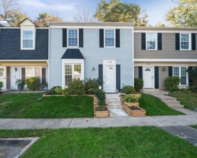 3 Bedroom 2.5BA House For Sale in Centreville, VA